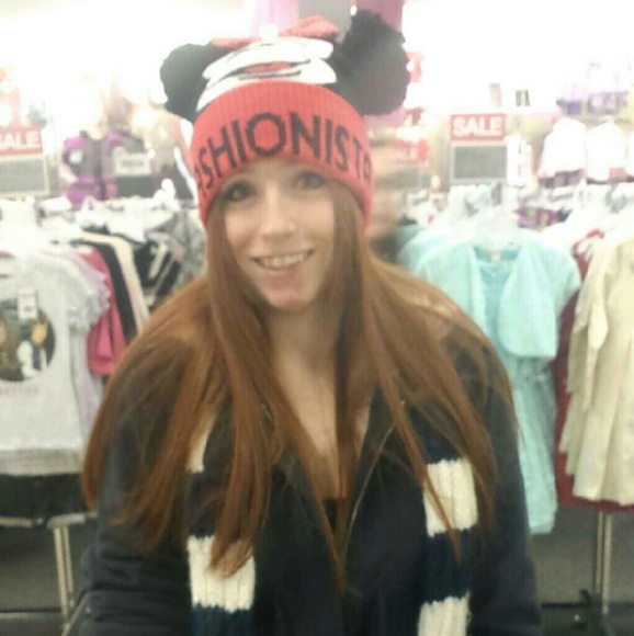 Meet your Posher, Chelsea - Picture 2 of 4