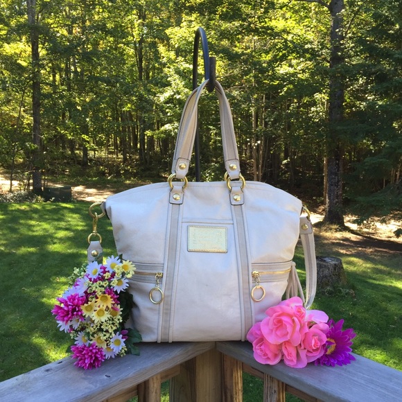 Coach Handbags - COACH POPPY LEATHER Large Tote w/CrossBody Strap