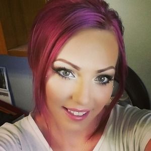 Meet your Posher, Mia