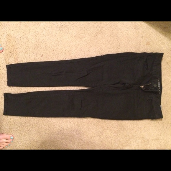 American Eagle black skinnies; 6