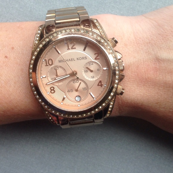 Michael kors rose gold watch