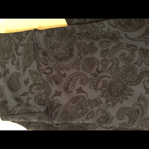 🎈SOLD🎈lulu wu paisley Capri - Picture 2 of 3