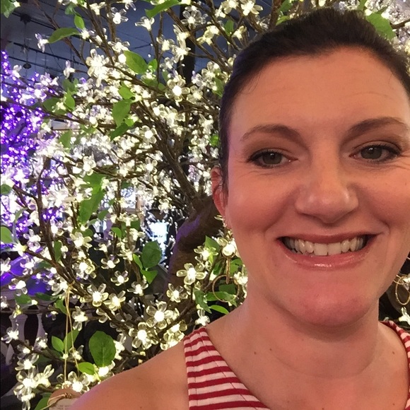 Meet your Posher, Katie - Picture 1 of 1