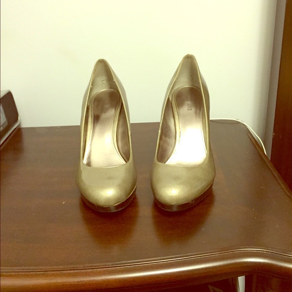 Alfani Round Toe Pumps