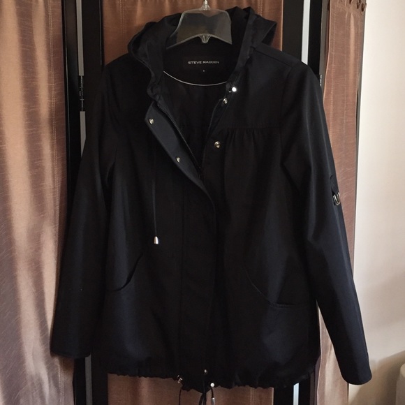 Steve Madden Fall/Spring hooded woman's coat.