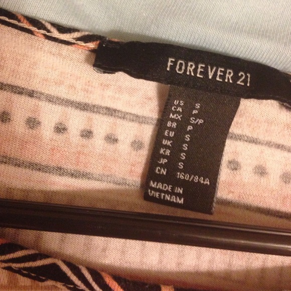 Aztec pattern shirt - Picture 2 of 2