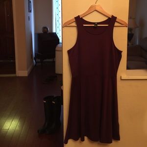 H&M classic burgundy dress