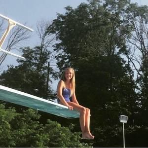 Meet your Posher, Alexis