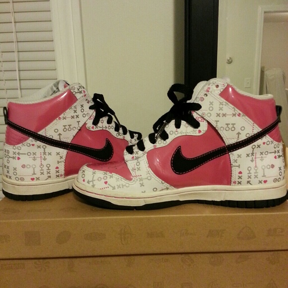 Niles valentine's dunks