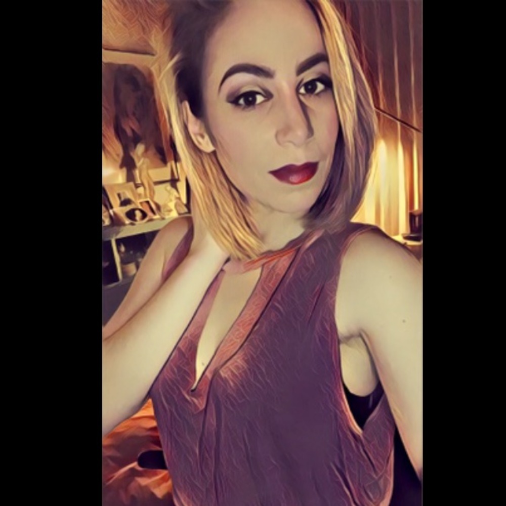 Meet your Posher, Olivia