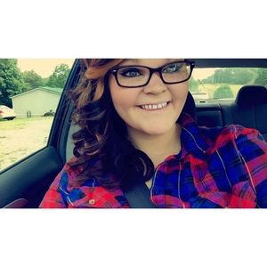 Meet your Posher, Carrie