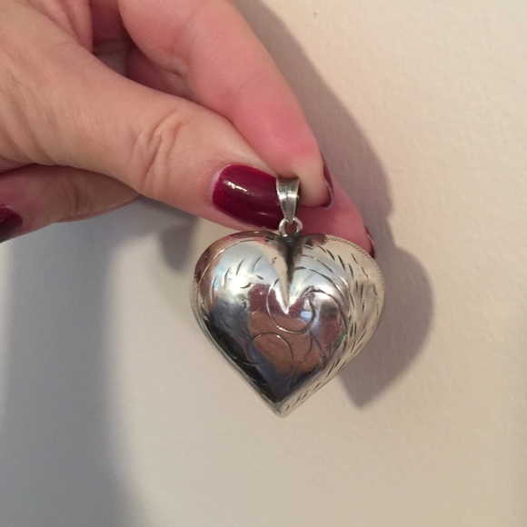 Vintage STERLING heart pendant - Picture 3 of 4