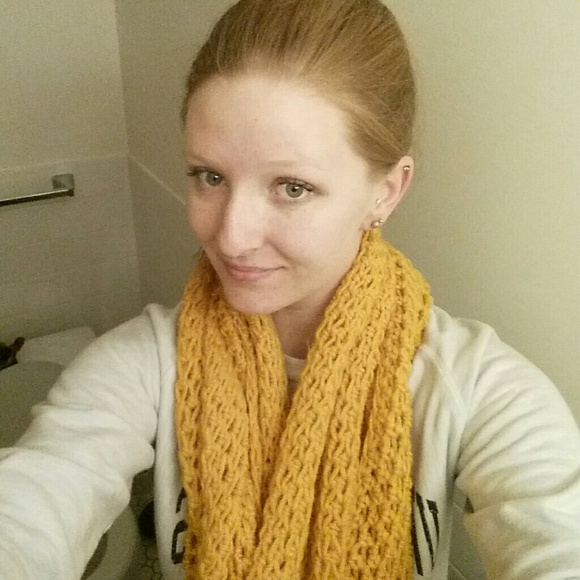 Homemade infinity scarf - Picture 2 of 4