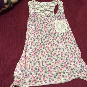 Floral blouse with lace