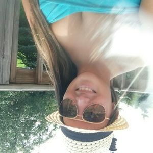 Meet your Posher, Kristina