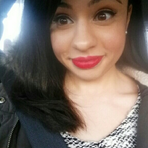 Meet your Posher, Jasmine - Picture 2 of 4