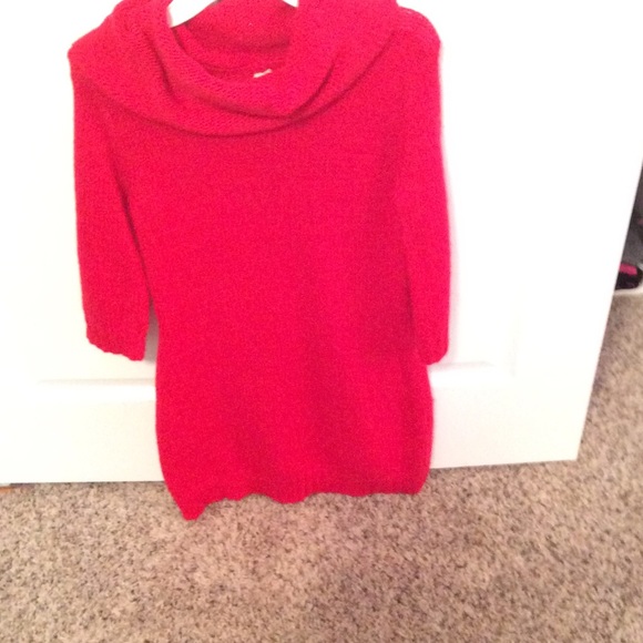 Childerns Red turtle neck dress - Picture 4 of 4
