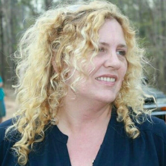 Meet your Posher, Diana - Picture 1 of 1