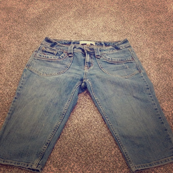 Aeropostale Capri pants. Size 5/6