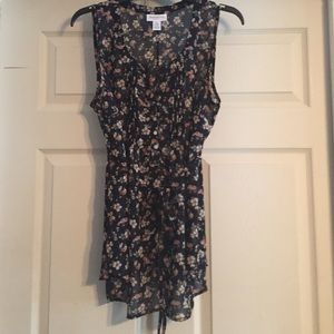 Sheer floral maternity tank size L