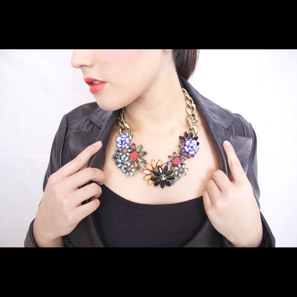 Statement Necklace - Picture 2 of 2