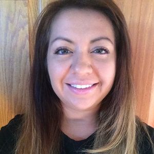 Meet your Posher, Yolanda