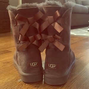 Women's size 8 UGG boots.
