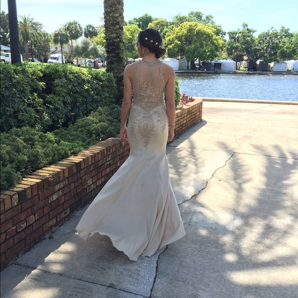 Meet your Posher, Marina - Picture 2 of 3