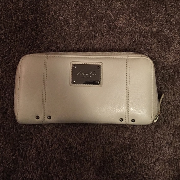 Kenneth Cole Wallet - Picture 1 of 4