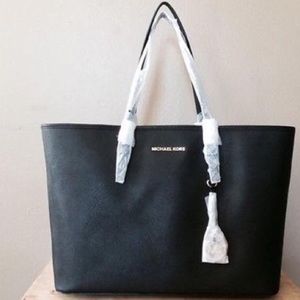 Michael Kors Jet Set Travel Top-Zip Leather Tote