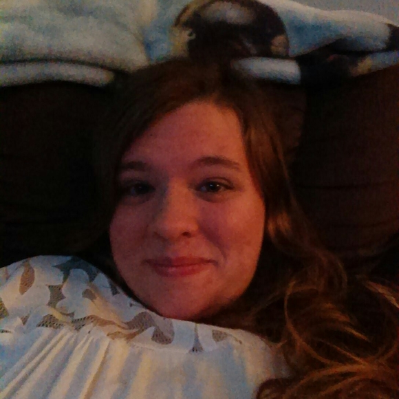 Meet your Posher, Lacey - Picture 1 of 1