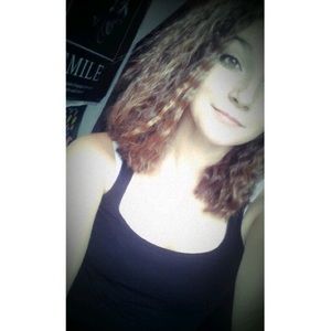 Meet your Posher, Nicole