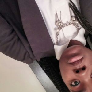 Meet your Posher, Alicia