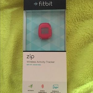 💝 UNOPENED Pink Fitbit Zip 💝