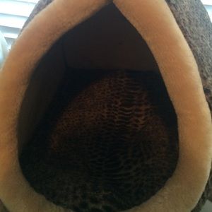 Cat cave bed. On hold