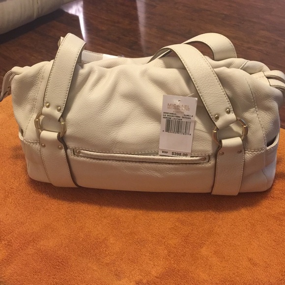 Michael Kors Large Austin Drawstring Satchel - Picture 2 of 4