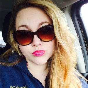 Meet your Posher, Bridgette