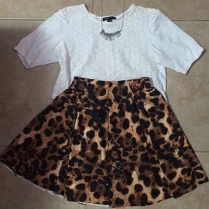 Zara leopard print skirt. 🐆