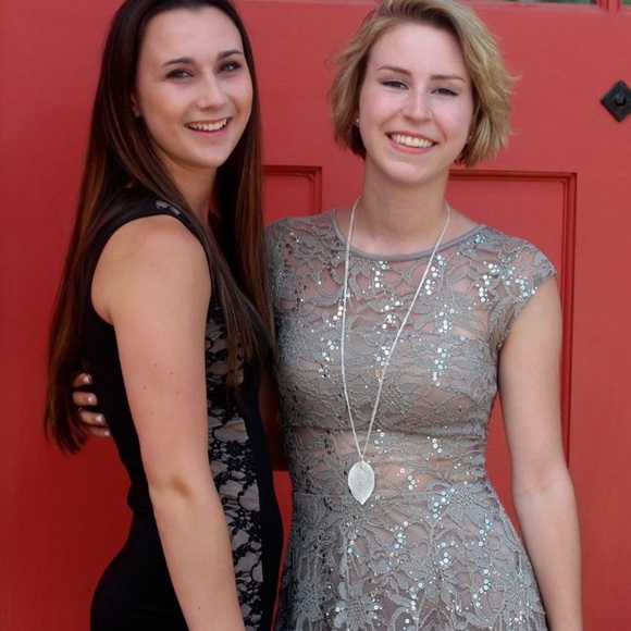 Meet your Posher, Danielle - Picture 4 of 4