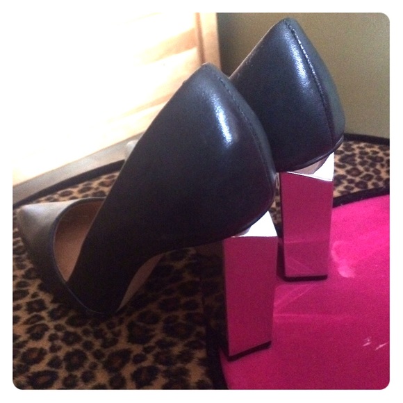 TopShop Black sliver heels size 6!