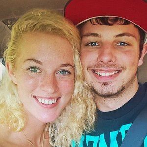 Meet your Posher, Kayla noel