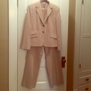 Sharp Ann Taylor tan pant suit - size 12