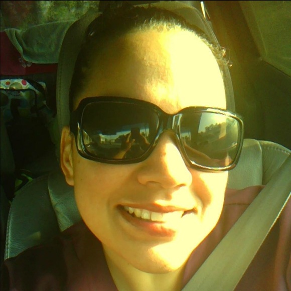 Meet your Posher, Tiffany - Picture 1 of 1