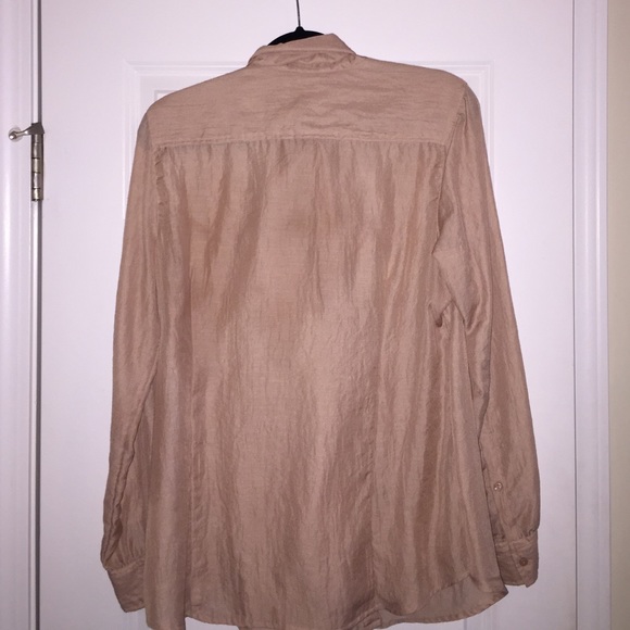 Gap button up blouse with bow collar. - Picture 2 of 2