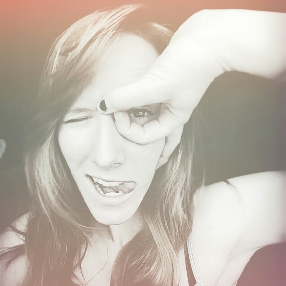 Meet your Posher, Autumn - Picture 1 of 1