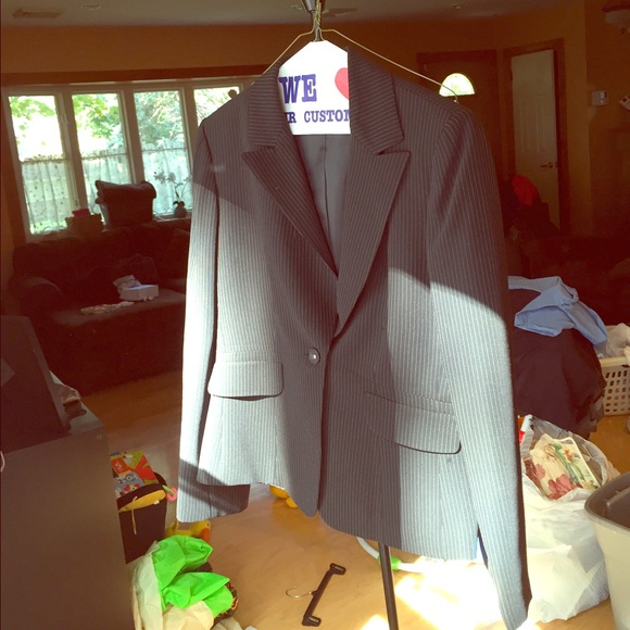 Tahari suit