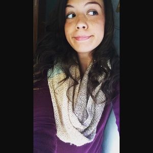 Meet your Posher, Danni