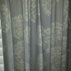 Curtains and pillow