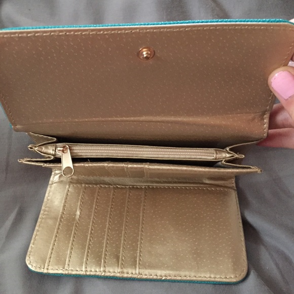 Turquoise Rampage Wallet - Picture 2 of 3