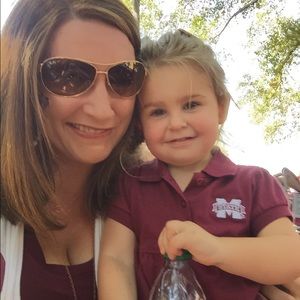 Meet your Posher, Claire